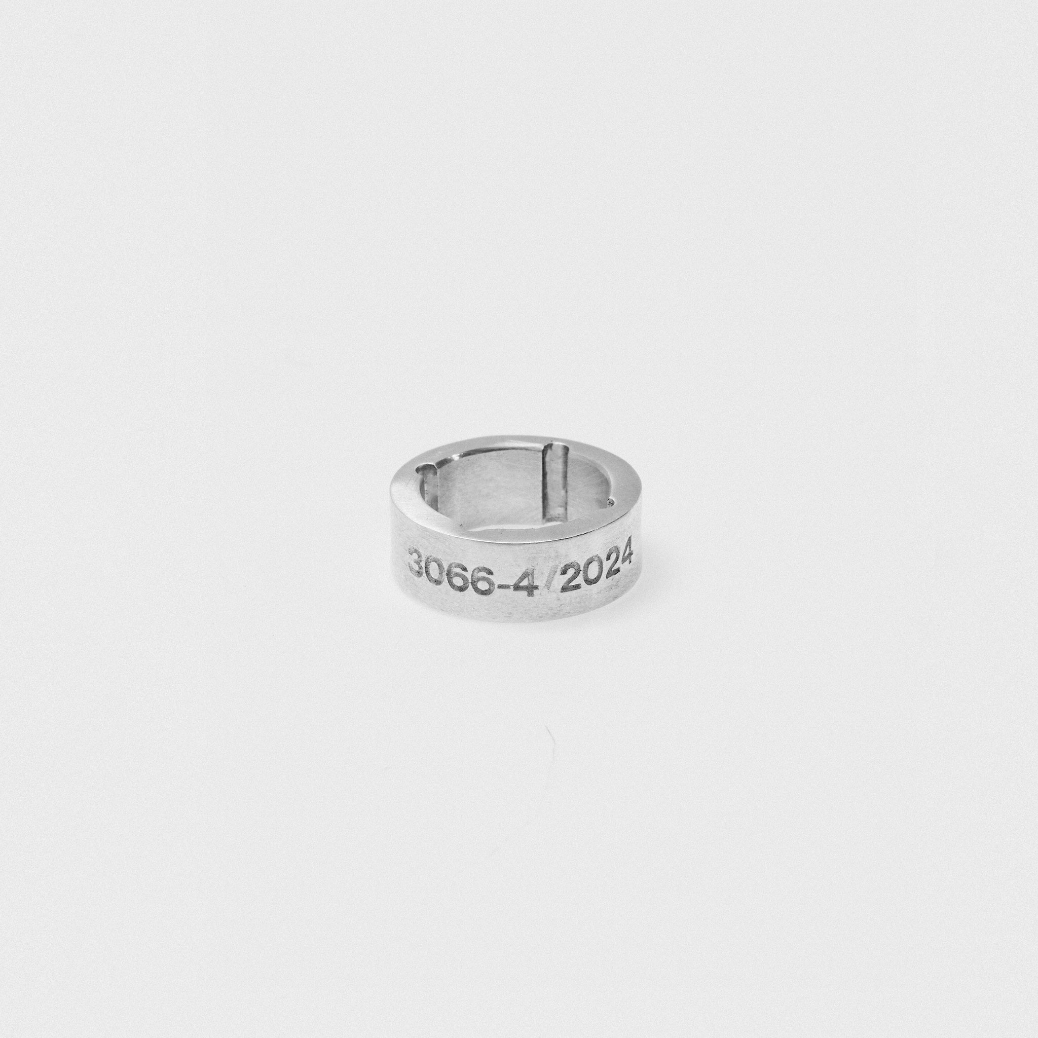 HARDWARE ENGRAVED RING